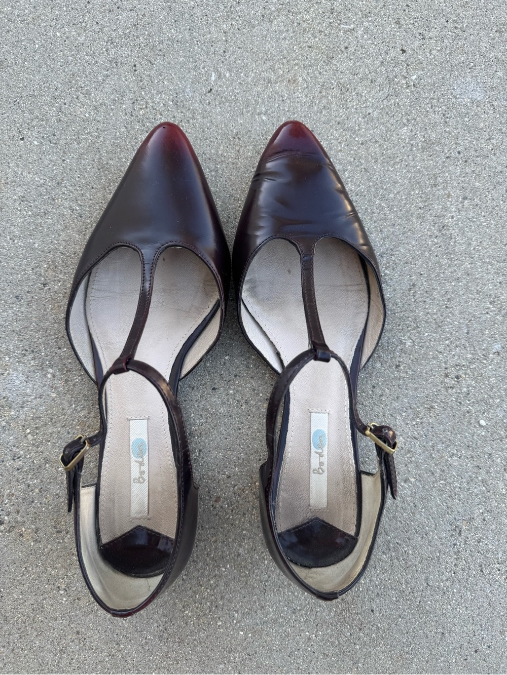 Boden Burgundy Pointed T‑Strap Heels